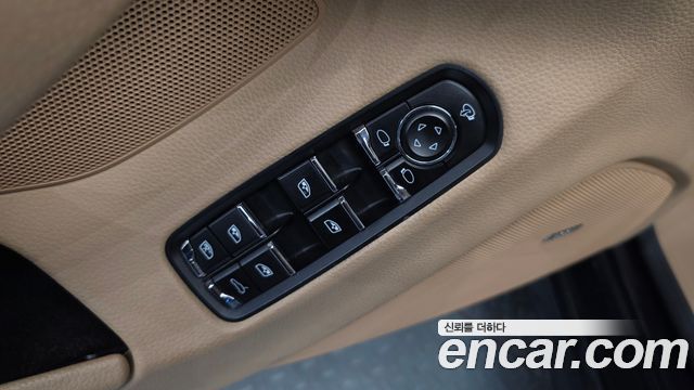 Porsche Panamera 2016 — photo 29