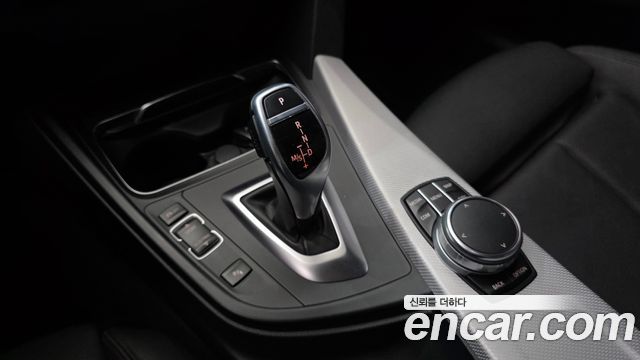BMW 3-Series 2017 — photo 9