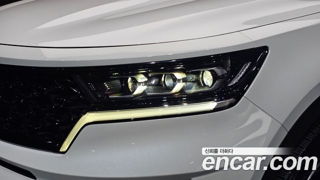 Kia Sorento 2023 — photo 8