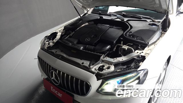Mercedes-Benz E-Class 2017 — photo 6