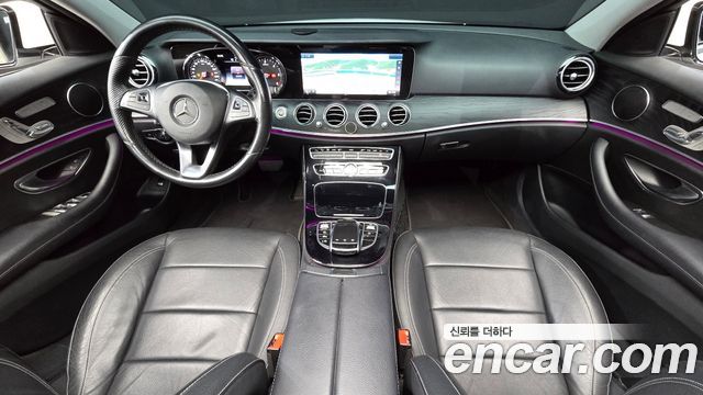 Mercedes-Benz E-Class 2017 — photo 7