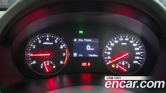 Kia K7 2016 — photo 11