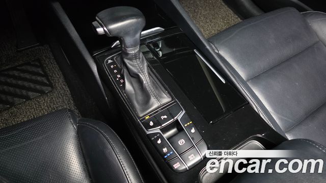 Kia K7 2016 — photo 12