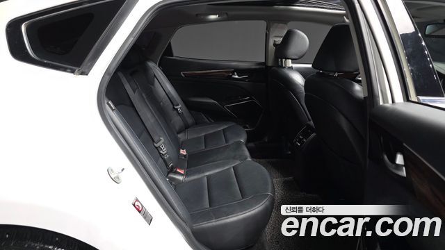 Kia K7 2016 — photo 18