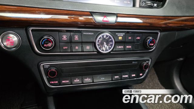 Kia K7 2016 — photo 22