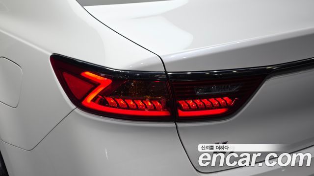Kia K7 2016 — photo 9