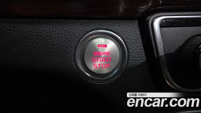Kia K7 2016 — photo 27