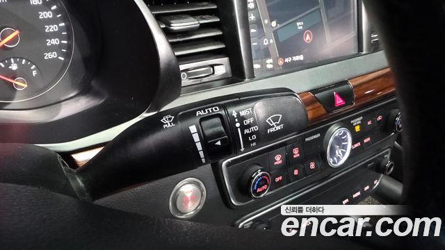 Kia K7 2016 — photo 28