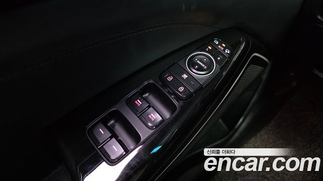 Kia K7 2016 — photo 32