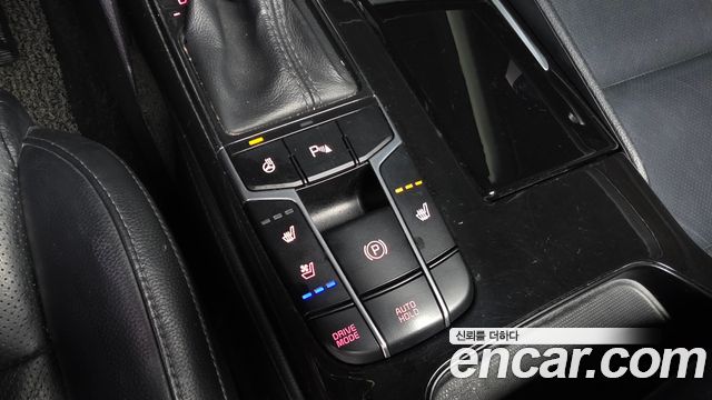 Kia K7 2016 — photo 33