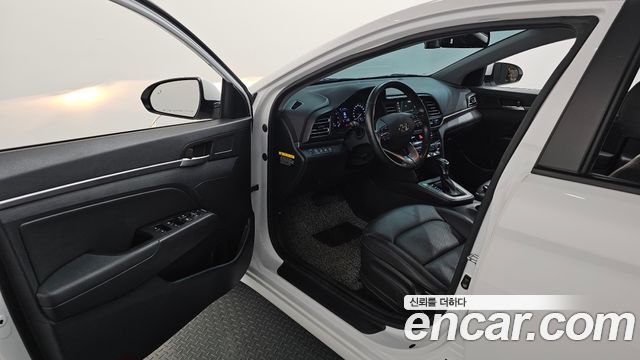 Hyundai AVANTE 2020 — photo 10