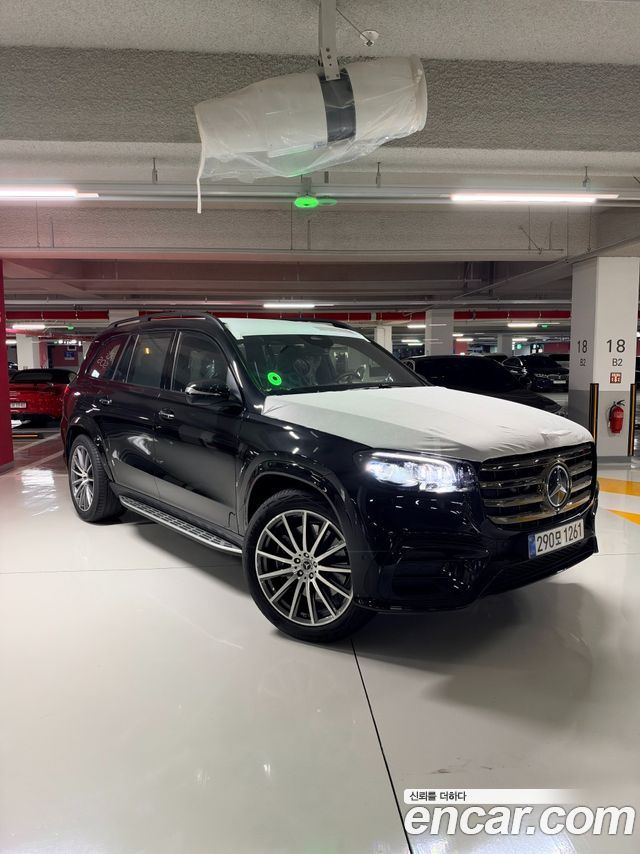 Mercedes-Benz GLS-Class 2026 — photo 8