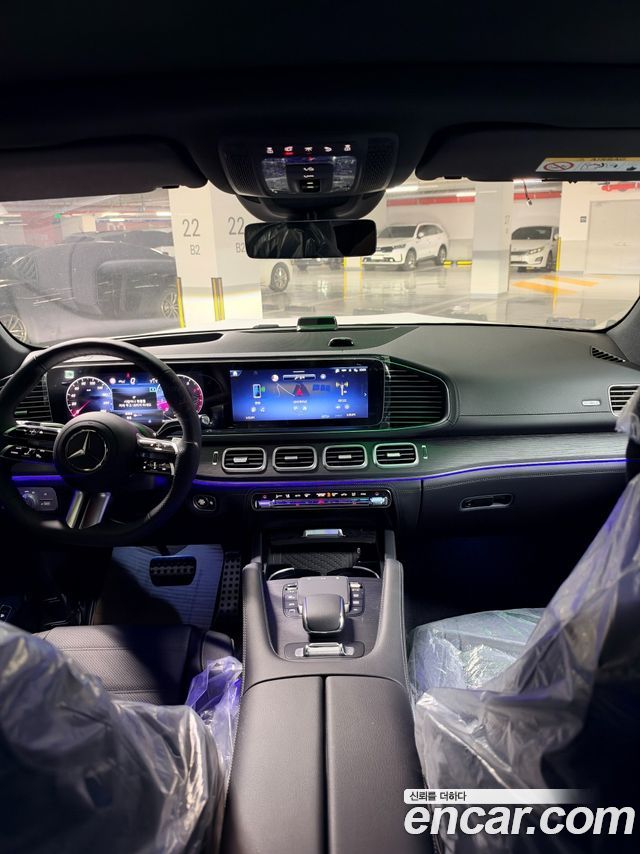 Mercedes-Benz GLS-Class 2026 — photo 13