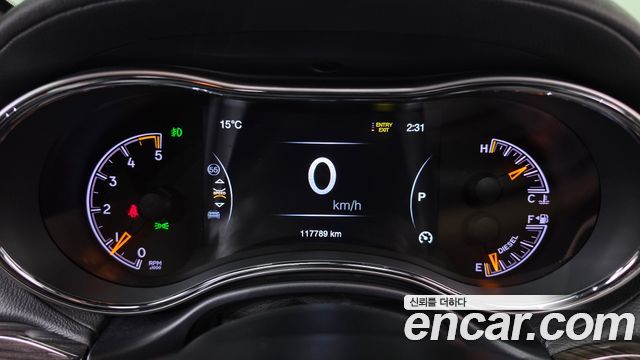Jeep Cherokee 2018 — photo 11