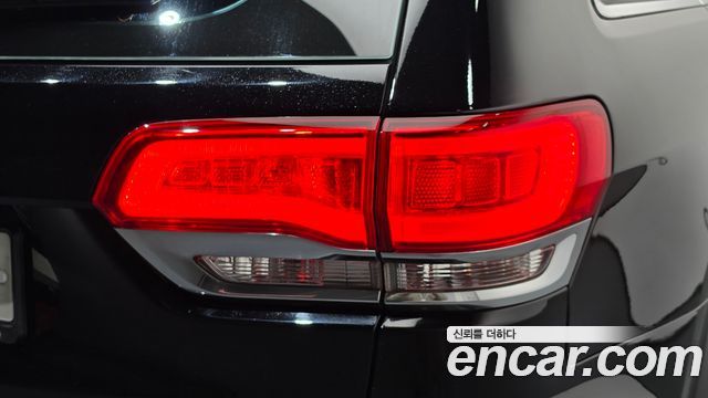 Jeep Cherokee 2018 — photo 9