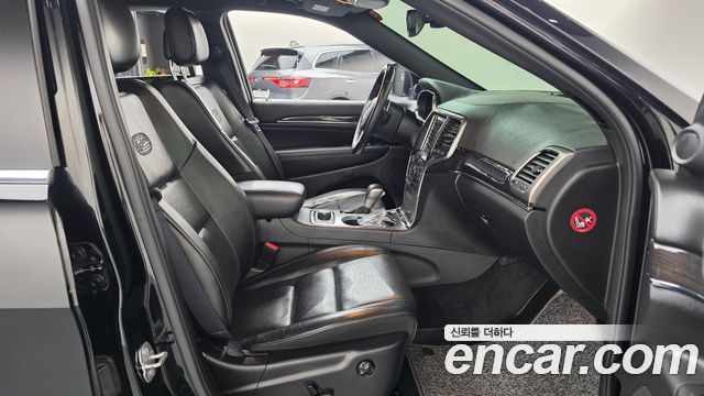 Jeep Cherokee 2018 — photo 16