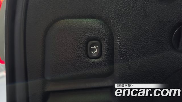 Jeep Cherokee 2018 — photo 32