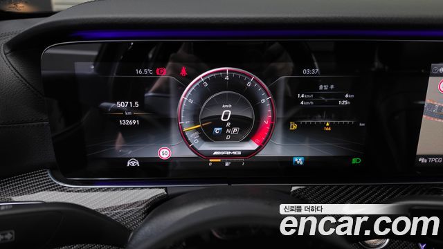 Mercedes-Benz E-Class 2018 — photo 11