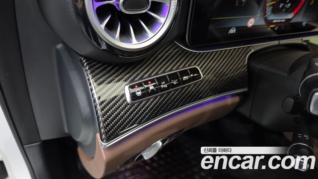 Mercedes-Benz E-Class 2018 — photo 28