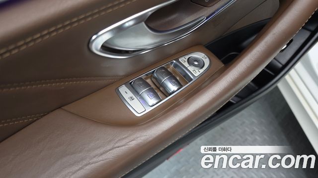 Mercedes-Benz E-Class 2018 — photo 30