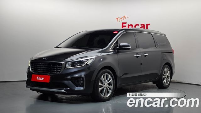 Kia Canival 2019 — photo 1