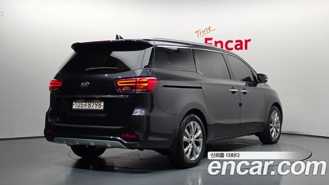 Kia Canival 2019 — photo 2