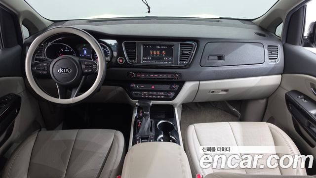 Kia Canival 2019 — photo 10