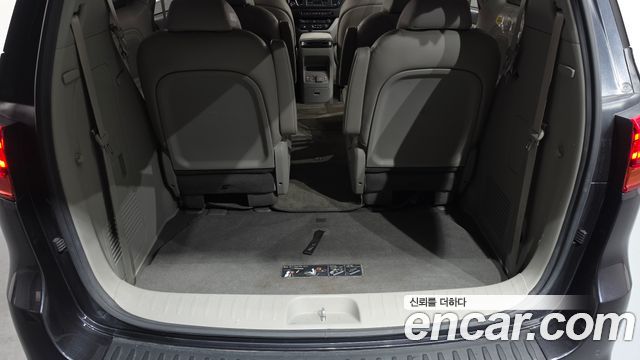 Kia Canival 2019 — photo 23