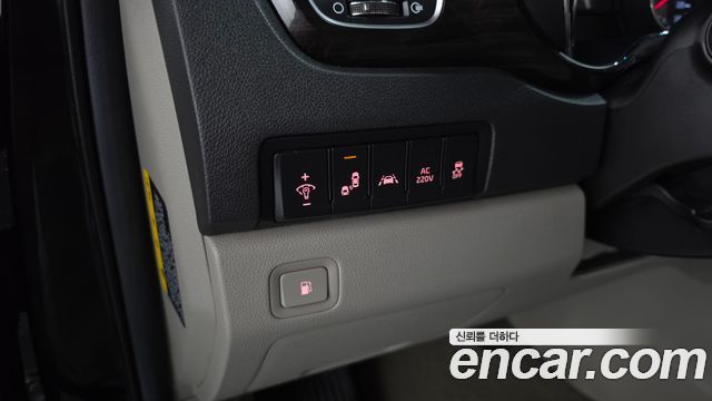 Kia Canival 2019 — photo 27