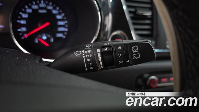 Kia Canival 2019 — photo 28