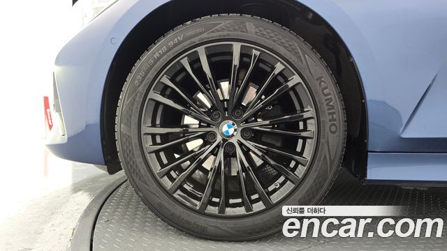 BMW 3-Series 2021 — photo 5