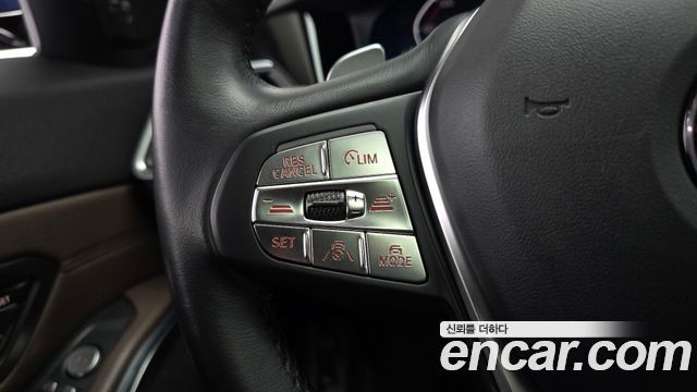 BMW 3-Series 2021 — photo 15