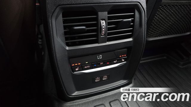 BMW 3-Series 2021 — photo 20