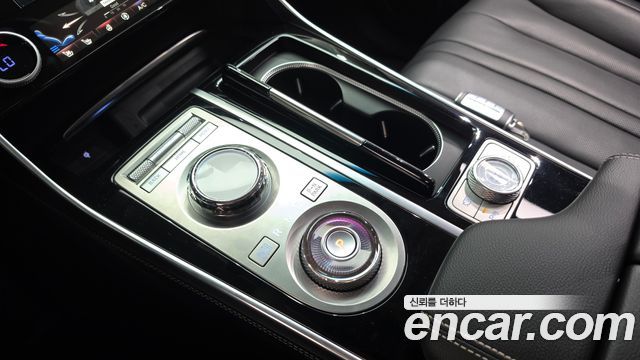 Genesis GV80 2023 — photo 12