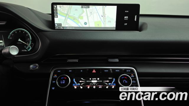 Genesis GV80 2023 — photo 18