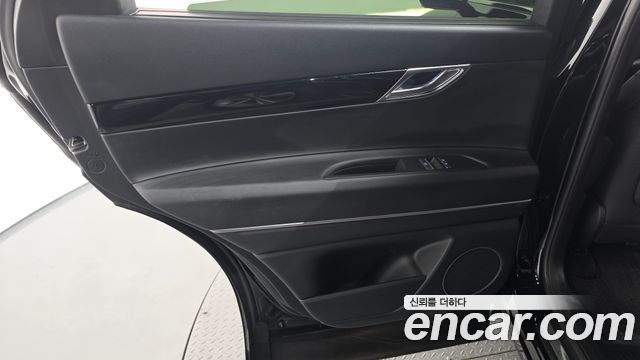 Genesis GV80 2023 — photo 15