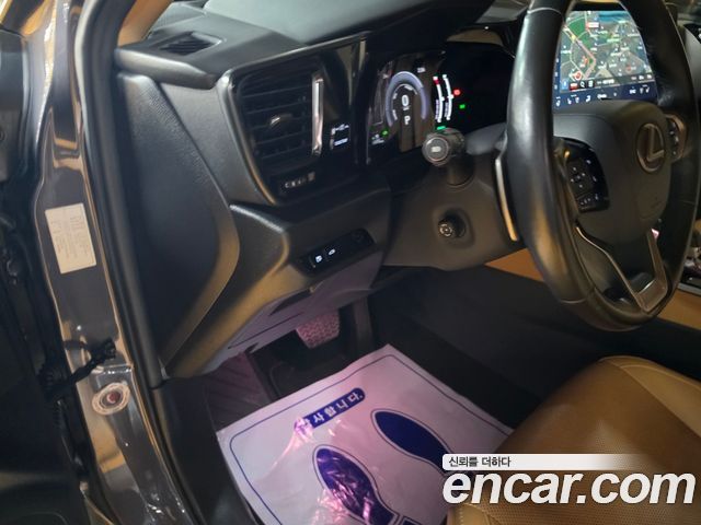 Lexus NX 2023 — photo 17
