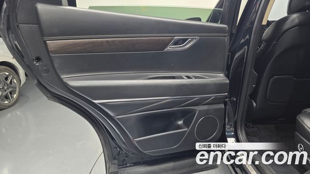 Genesis GV80 2020 — photo 15