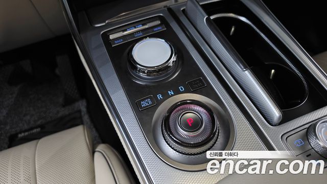 Genesis GV80 2023 — photo 12