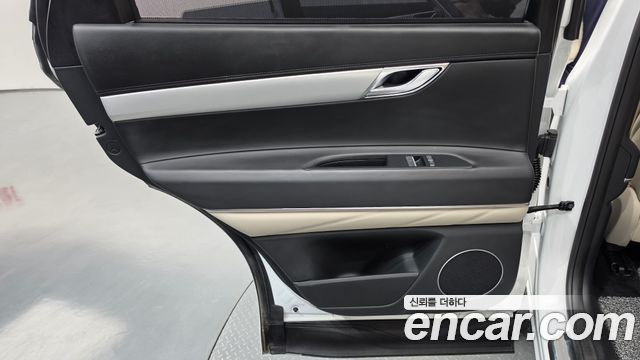 Genesis GV80 2023 — photo 15