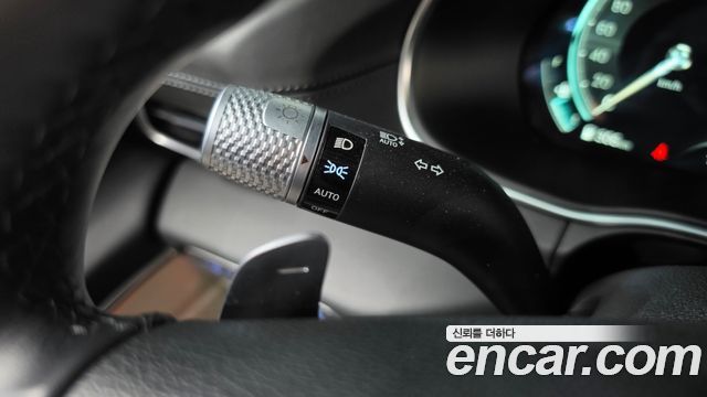 Genesis GV80 2023 — photo 28