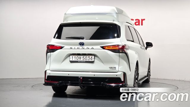 Toyota Sienna 2021 — photo 4