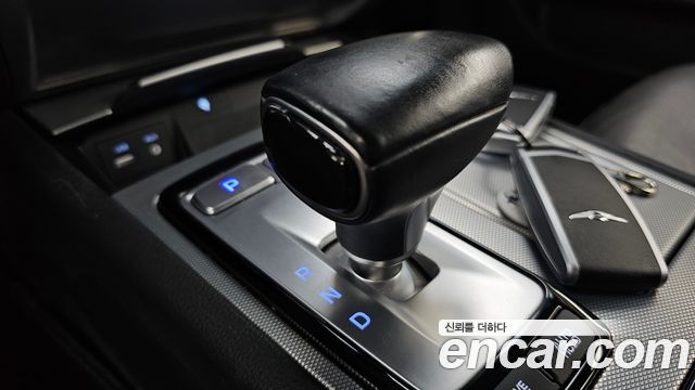 Genesis G80 2018 — photo 12