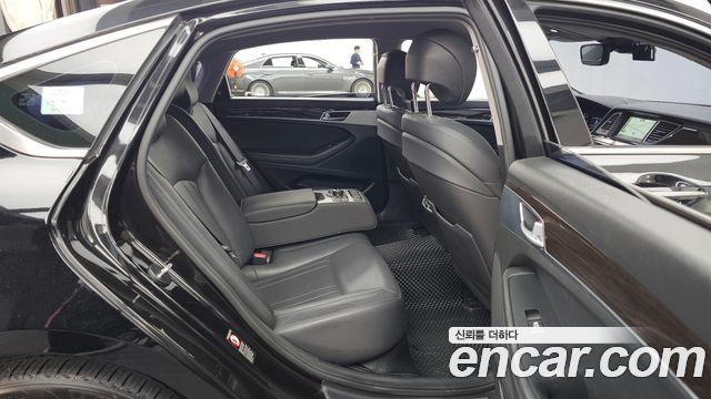 Genesis G80 2018 — photo 17