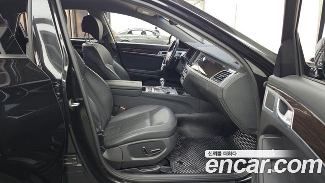Genesis G80 2018 — photo 18