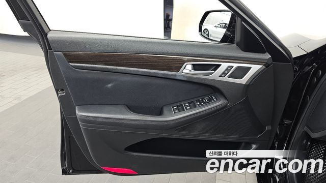 Genesis G80 2018 — photo 14