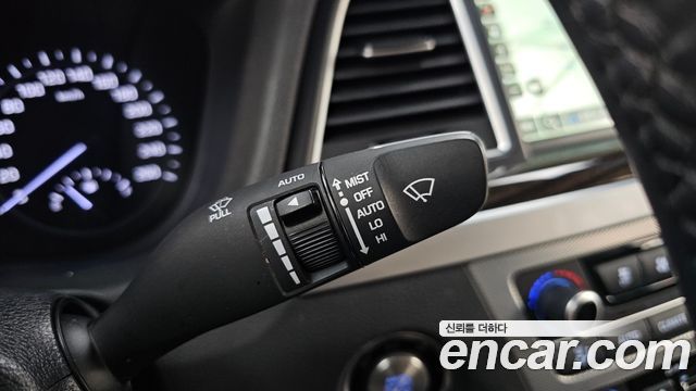 Genesis G80 2018 — photo 27
