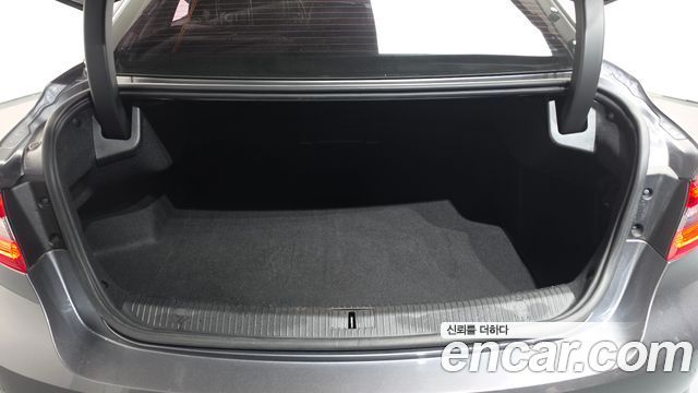 Renault Korea SM6 2019 — photo 22
