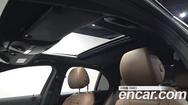 Mercedes-Benz E-Class 2021 — photo 25