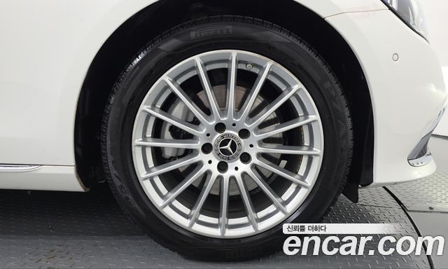 Mercedes-Benz E-Class 2021 — photo 7